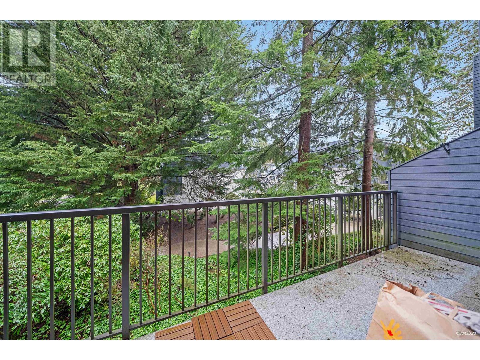 7305 Coronado Drive, Burnaby, British Columbia  V5A 1P9 - Photo 8 - R2969186