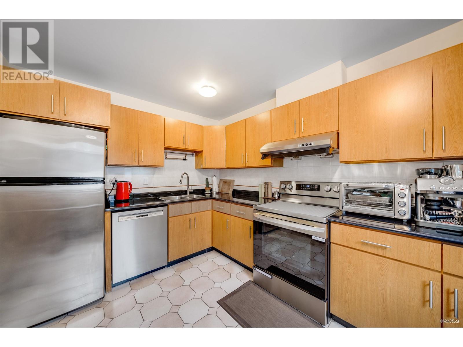 7305 Coronado Drive, Burnaby, British Columbia  V5A 1P9 - Photo 9 - R2969186