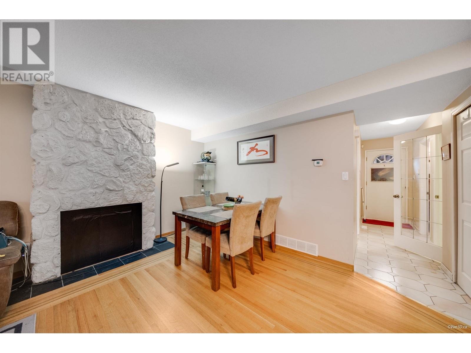 7305 Coronado Drive, Burnaby, British Columbia  V5A 1P9 - Photo 6 - R2969186
