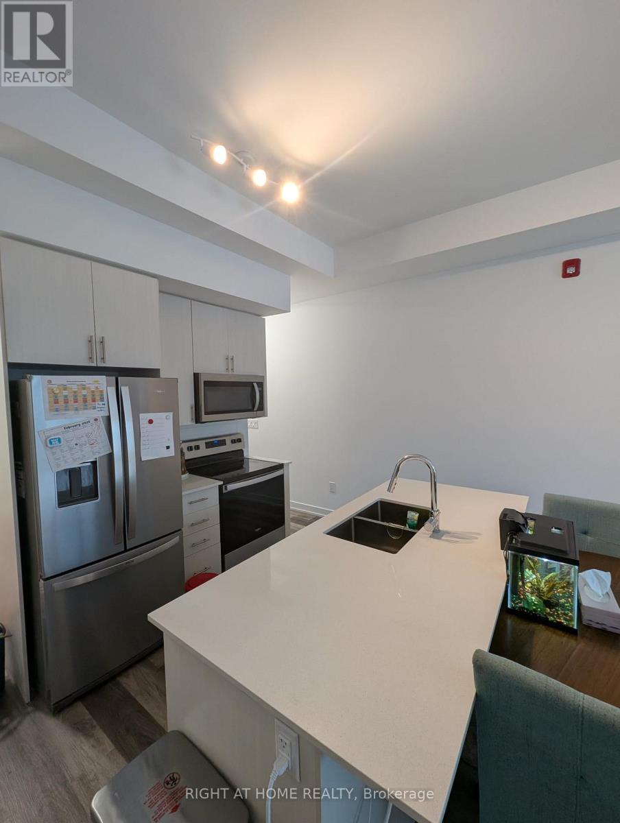 Property at 112 - 3686 ST CLAIR AVENUE E image 5