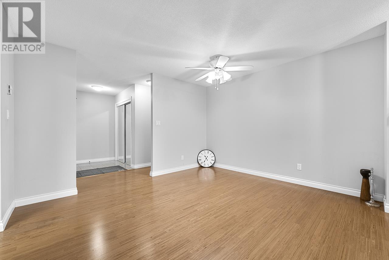 Listing Picture 8 of 27 : 201 5899 WILSON AVENUE, Burnaby / 本拿比 - 魯藝地產 Yvonne Lu Group - MLS Medallion Club Member