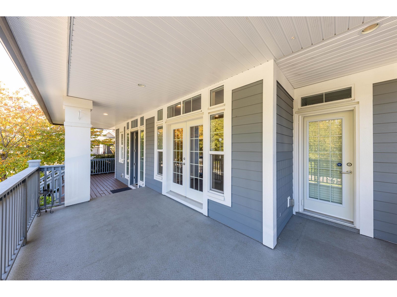 Property at 16098 28B AVENUE image 3