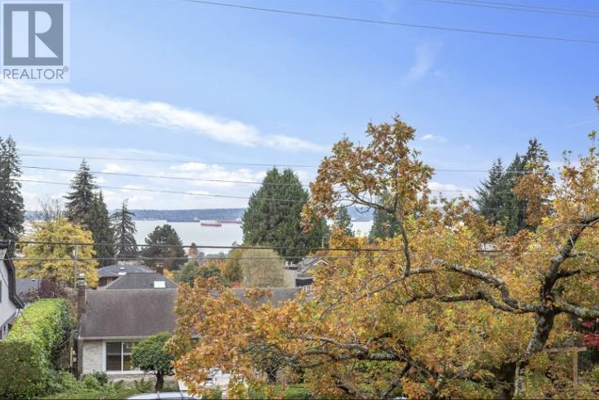 2433 Mathers Avenue, West Vancouver, British Columbia  V7V 2H9 - Photo 7 - R2966543
