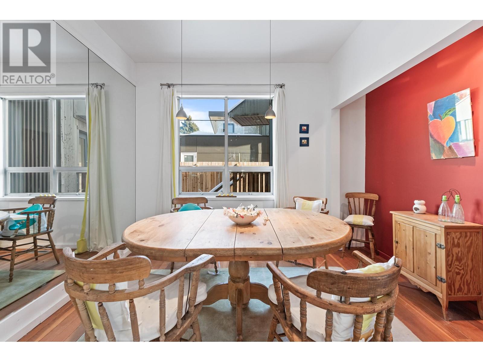 2433 Mathers Avenue, West Vancouver, British Columbia  V7V 2H9 - Photo 13 - R2966543