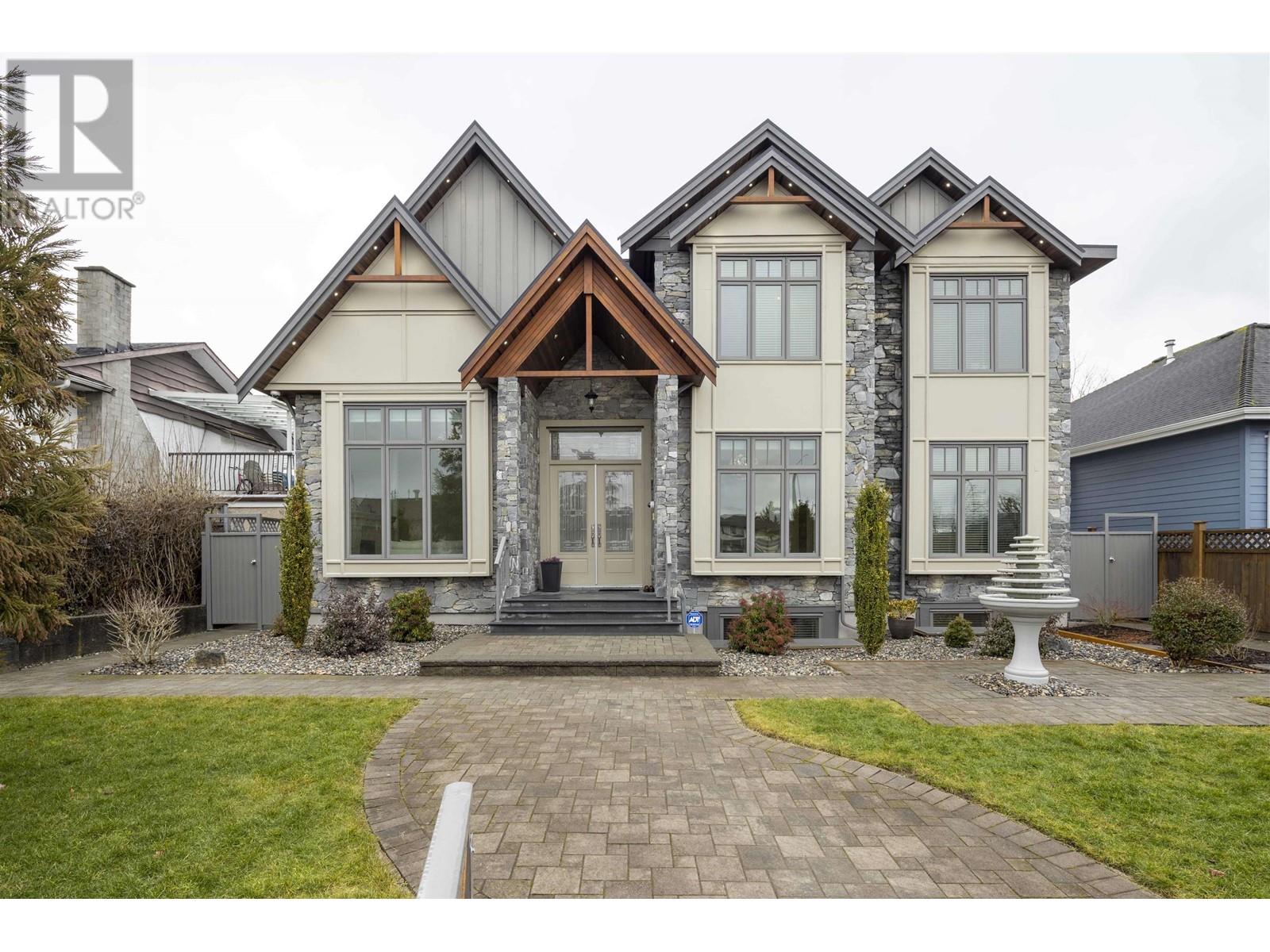 Property at 2052 PAULUS CRESCENT image 1