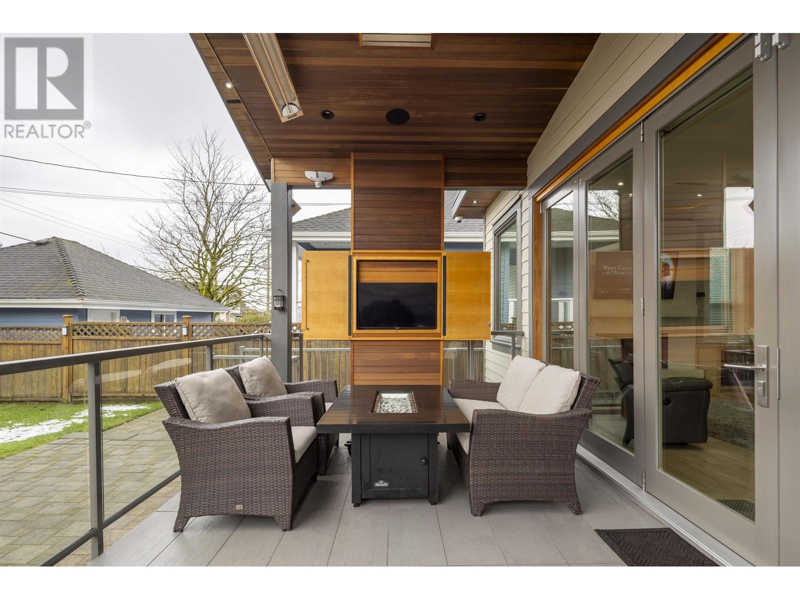 2052 Paulus Crescent, Burnaby, British Columbia  V5A 2M1 - Photo 12 - R2968786