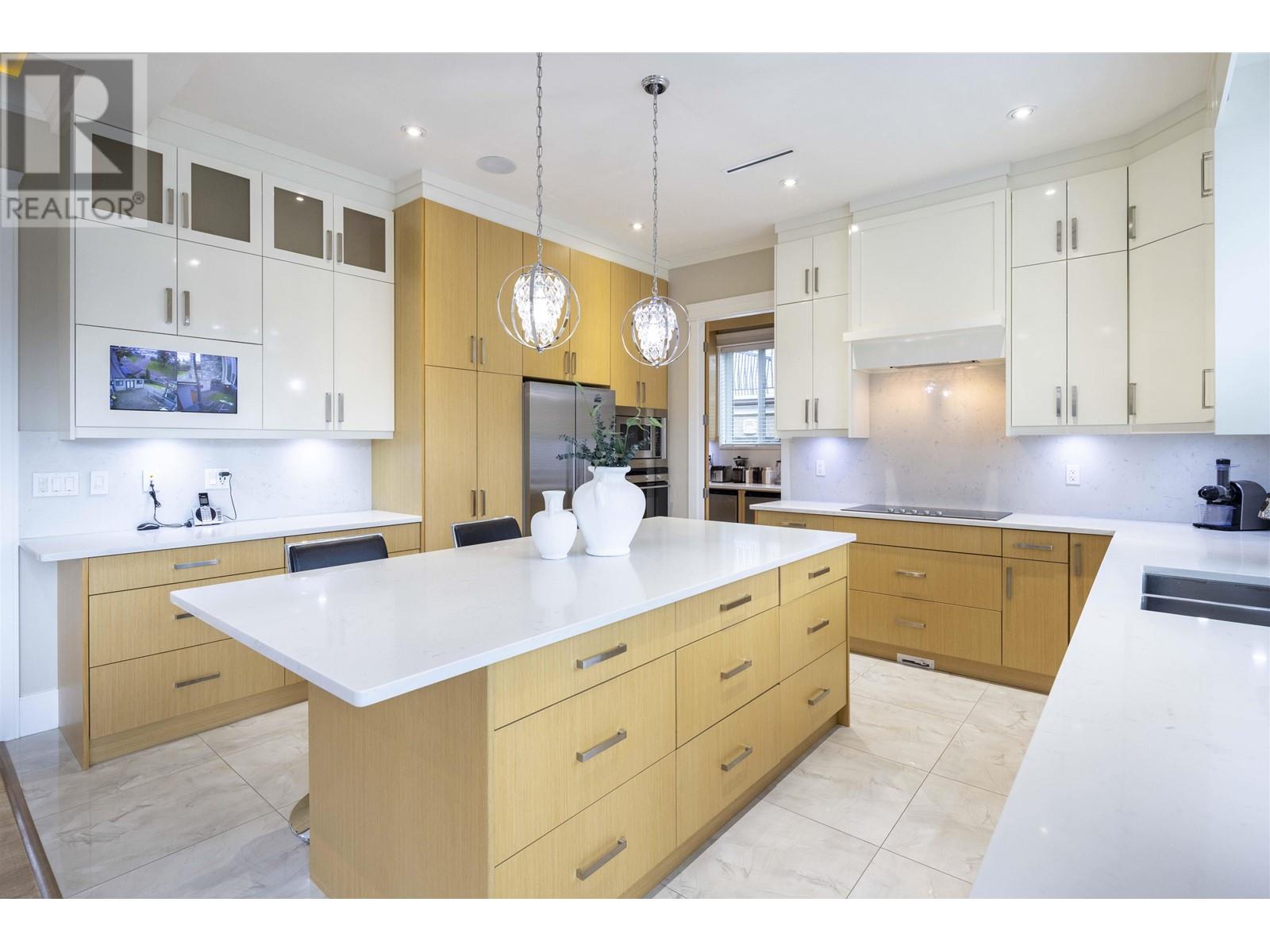 2052 Paulus Crescent, Burnaby, British Columbia  V5A 2M1 - Photo 14 - R2968786