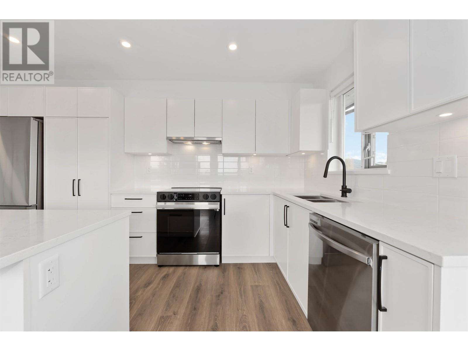 Property at 508 22575 BROWN AVENUE image 4