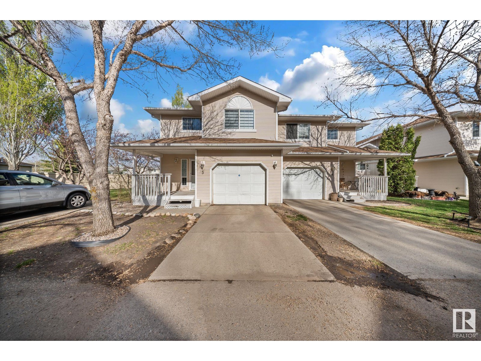 Property at #5 6608 158 AV NW image 3