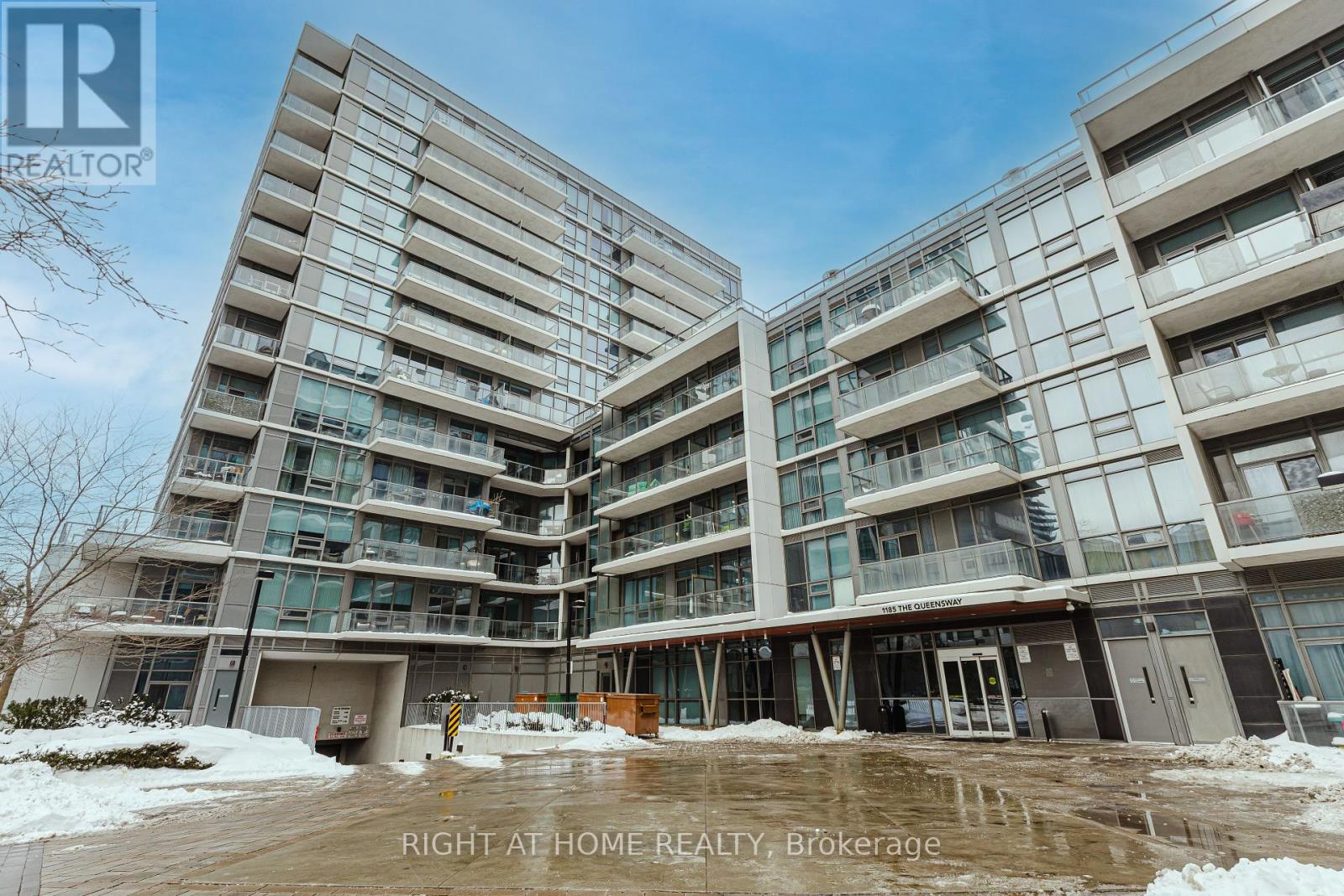 815 - 1185 The Queensway, Toronto, Ontario  M8Z 0C6 - Photo 1 - W11981871