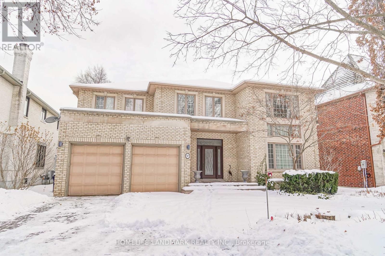 57 COTSWOLD CRESCENT, Toronto, Ontario