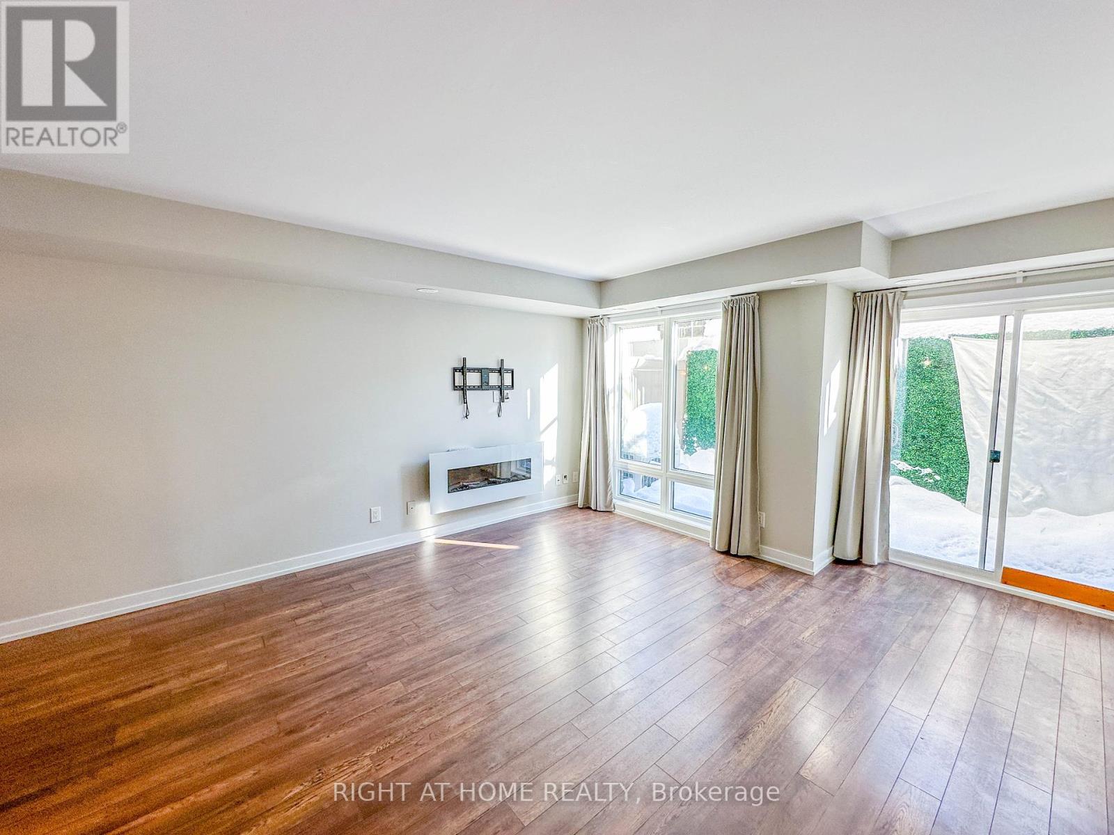 105 - 2 Dunsheath Way, Markham, Ontario  L6B 1N3 - Photo 6 - N11981899