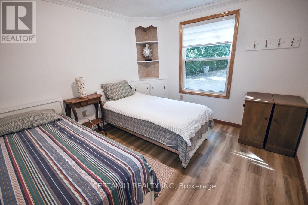 223 Ontario Street S, Lambton Shores (Grand Bend), Ontario  N0M 1T0 - Photo 19 - X11981951
