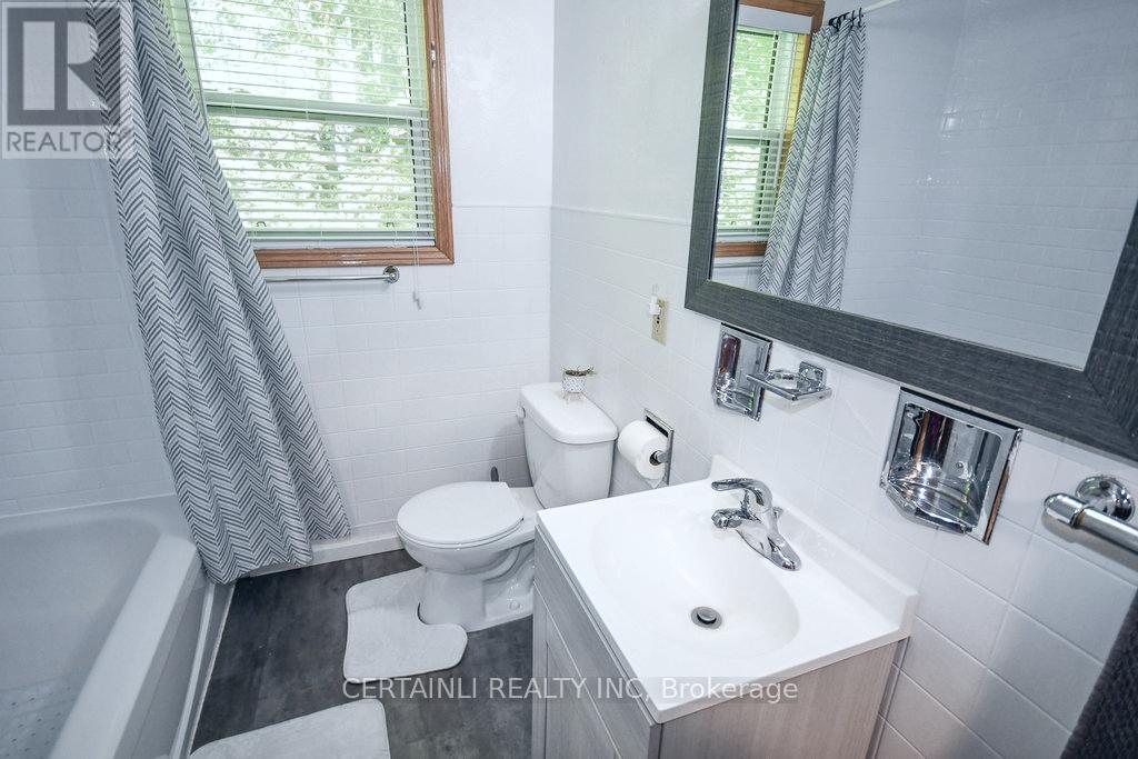 223 Ontario Street S, Lambton Shores (Grand Bend), Ontario  N0M 1T0 - Photo 21 - X11981951