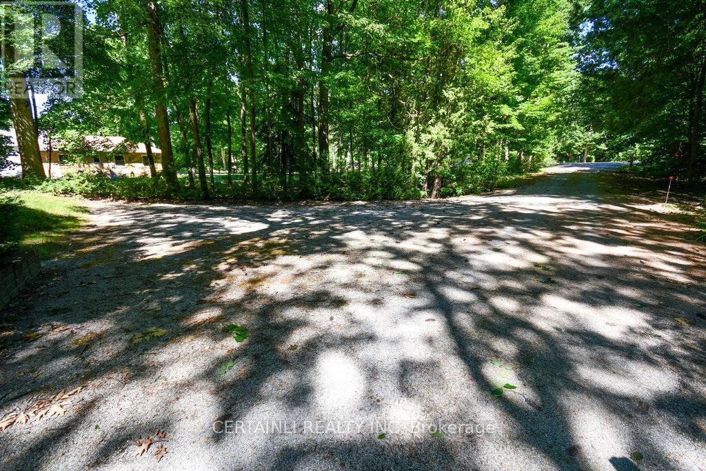 223 Ontario Street S, Lambton Shores (Grand Bend), Ontario  N0M 1T0 - Photo 3 - X11981951