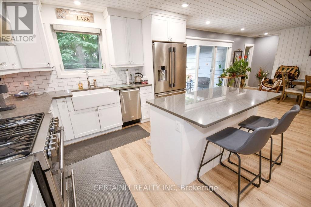 223 Ontario Street S, Lambton Shores (Grand Bend), Ontario  N0M 1T0 - Photo 5 - X11981951