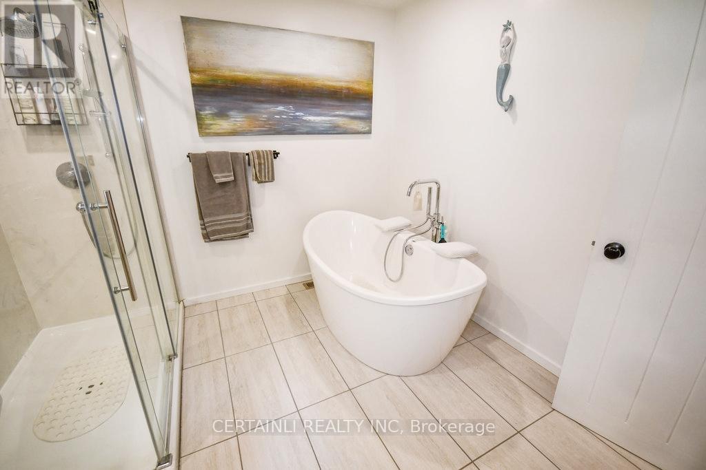 223 Ontario Street S, Lambton Shores (Grand Bend), Ontario  N0M 1T0 - Photo 9 - X11981951