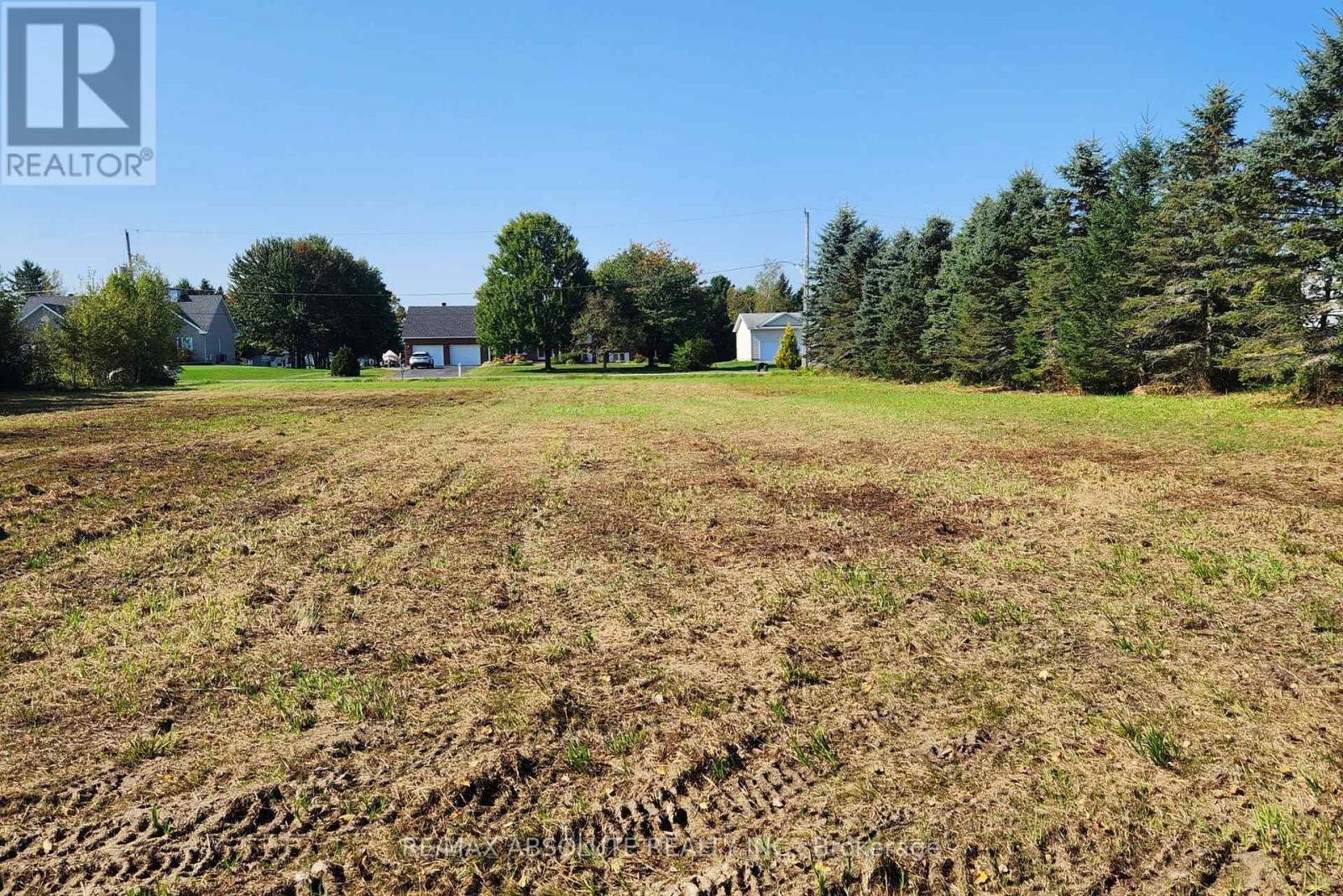 L36 Paul Drive, Clarence-Rockland, Ontario  K2H 8S1 - Photo 4 - X11930828