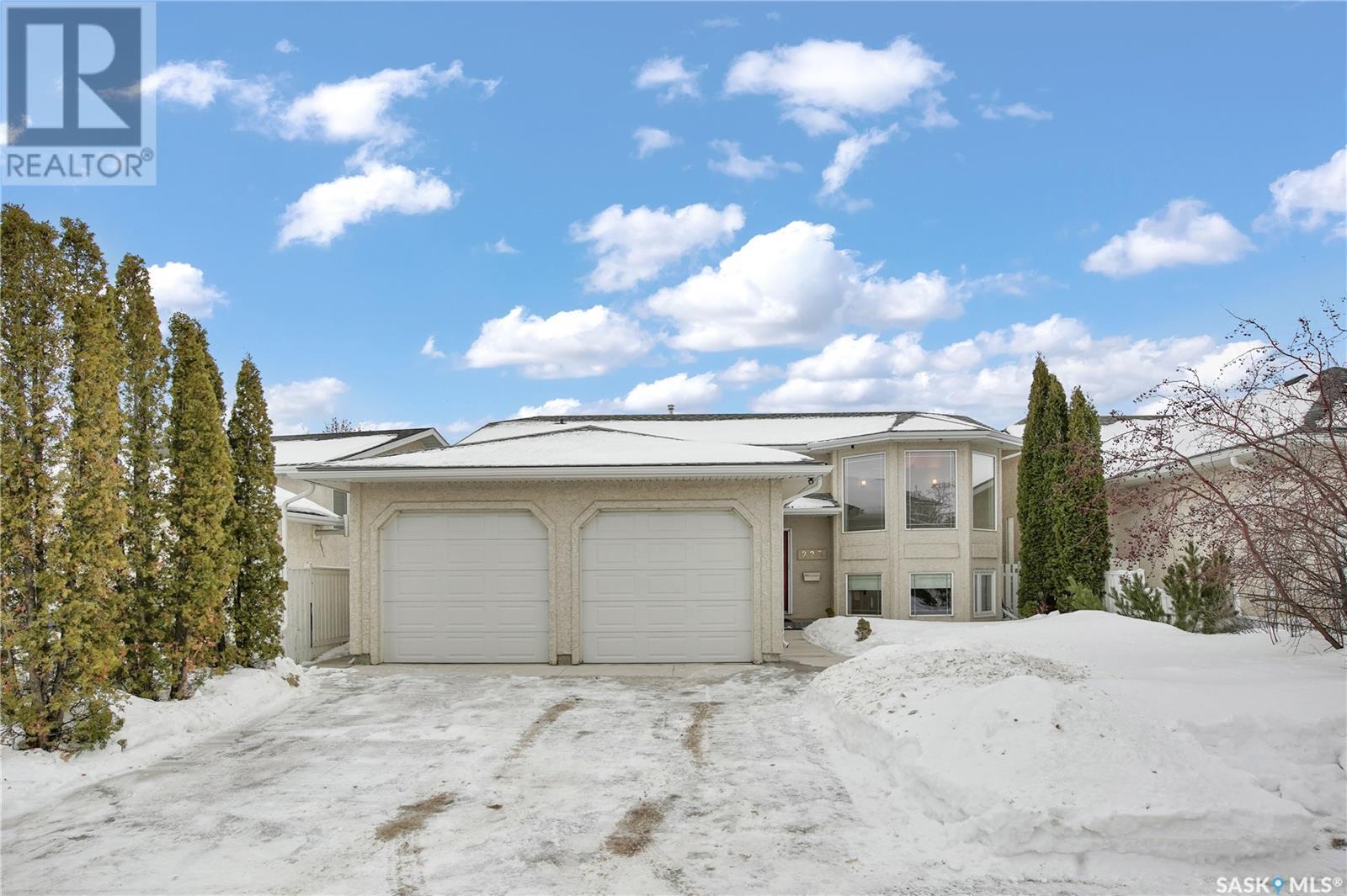 223 BROOKMORE LANE, saskatoon, Saskatchewan