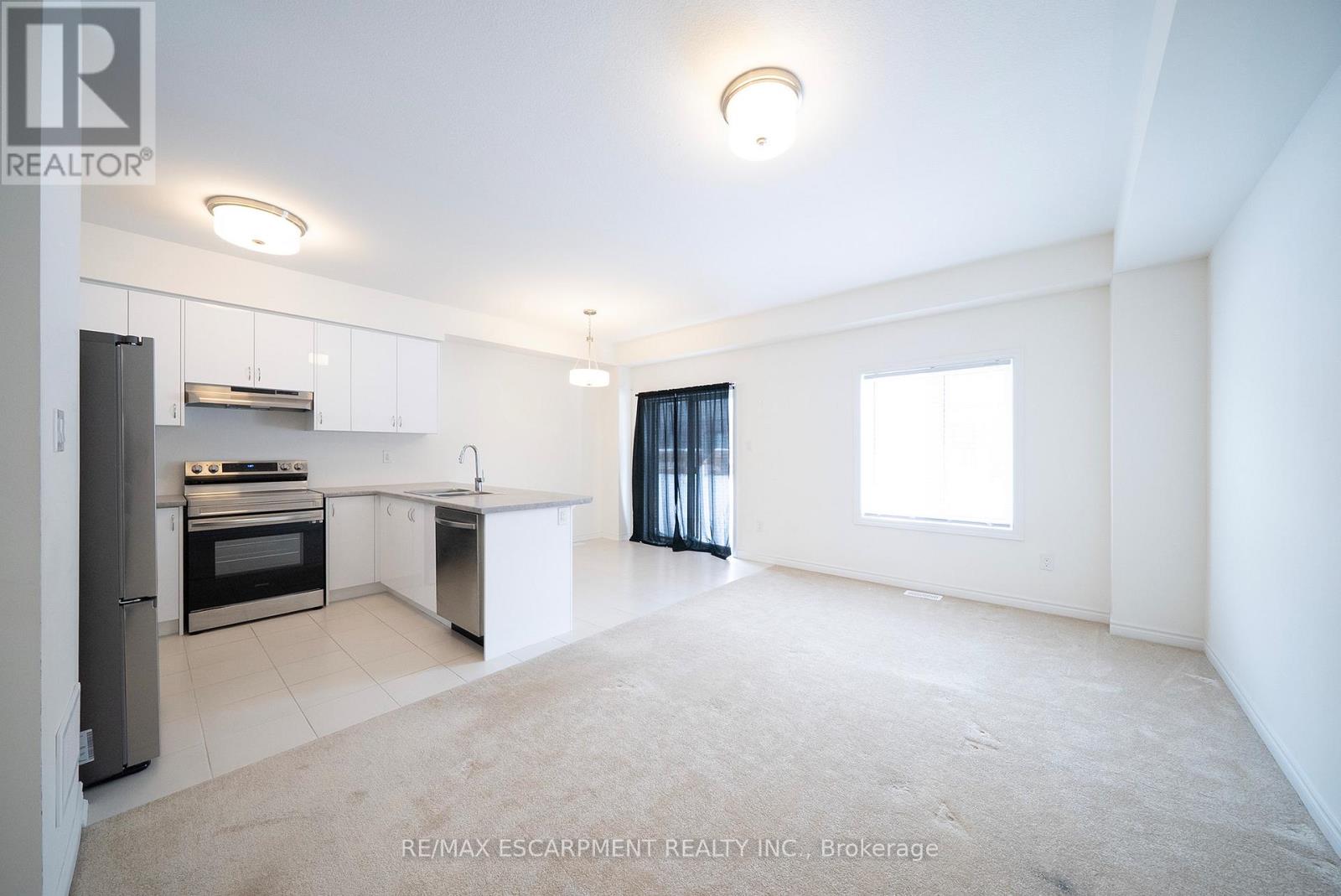 Property at 8 COPEMAN AVENUE image 3