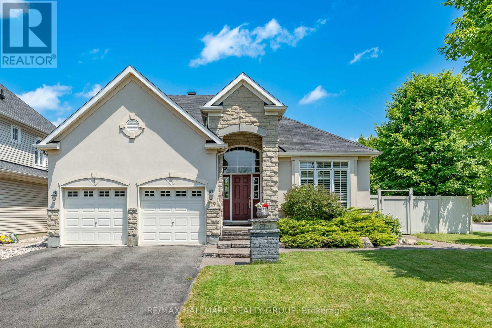 Property at 729 KILBIRNIE DRIVE image 1