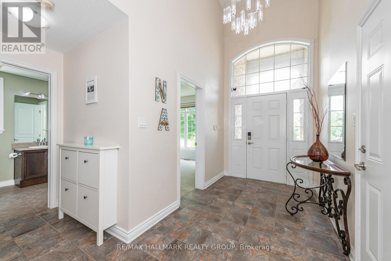 Property at 729 KILBIRNIE DRIVE image 4