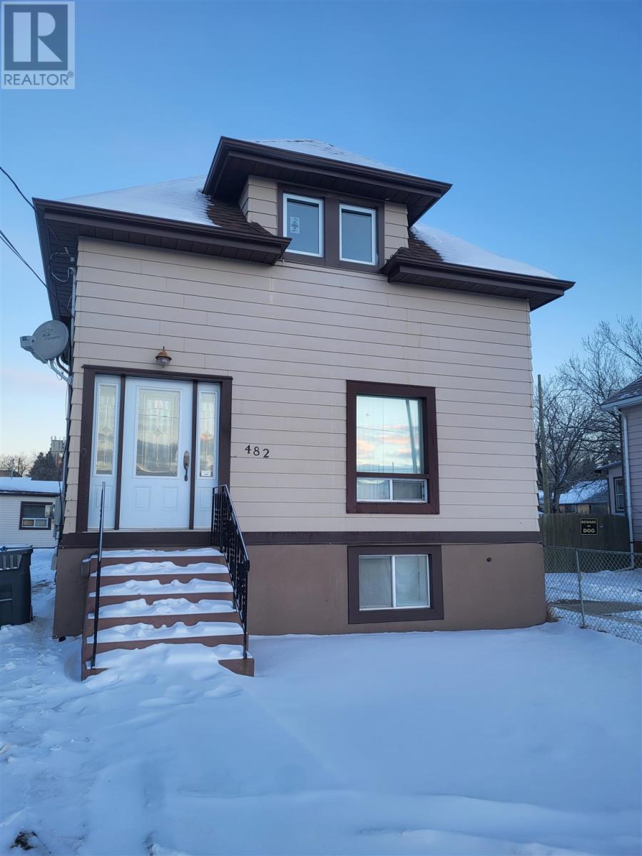 482 Cumberland, thunder bay, Ontario