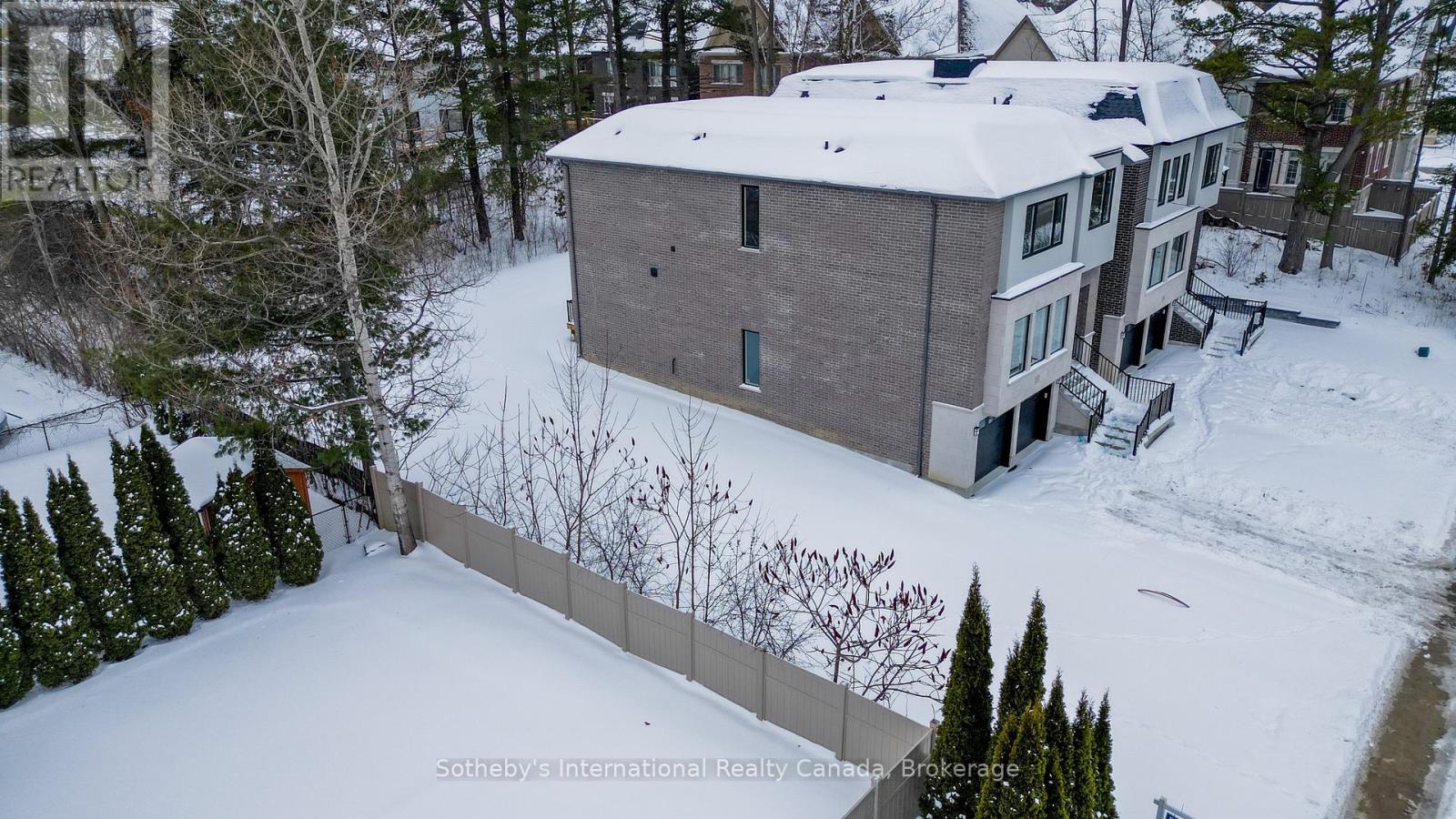 155 Snively Street, Richmond Hill, Ontario  L4E 3E9 - Photo 4 - N11982031