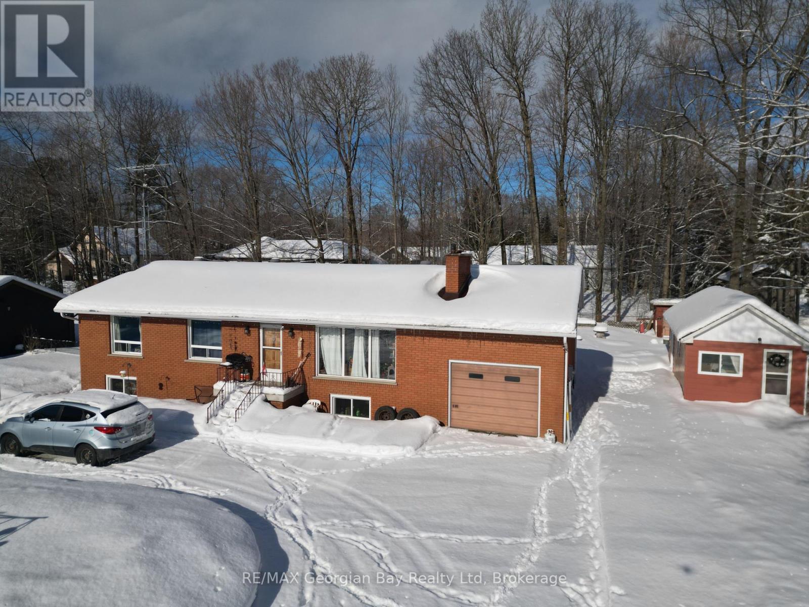 22 Oakwood Avenue, Tiny, Ontario  L9M 0J2 - Photo 2 - S11982014