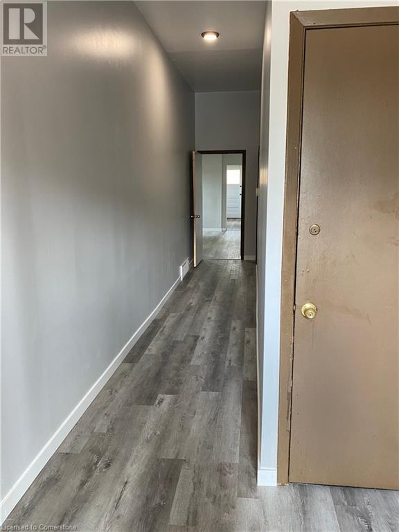 Property at 42 NIAGARA Street image 3