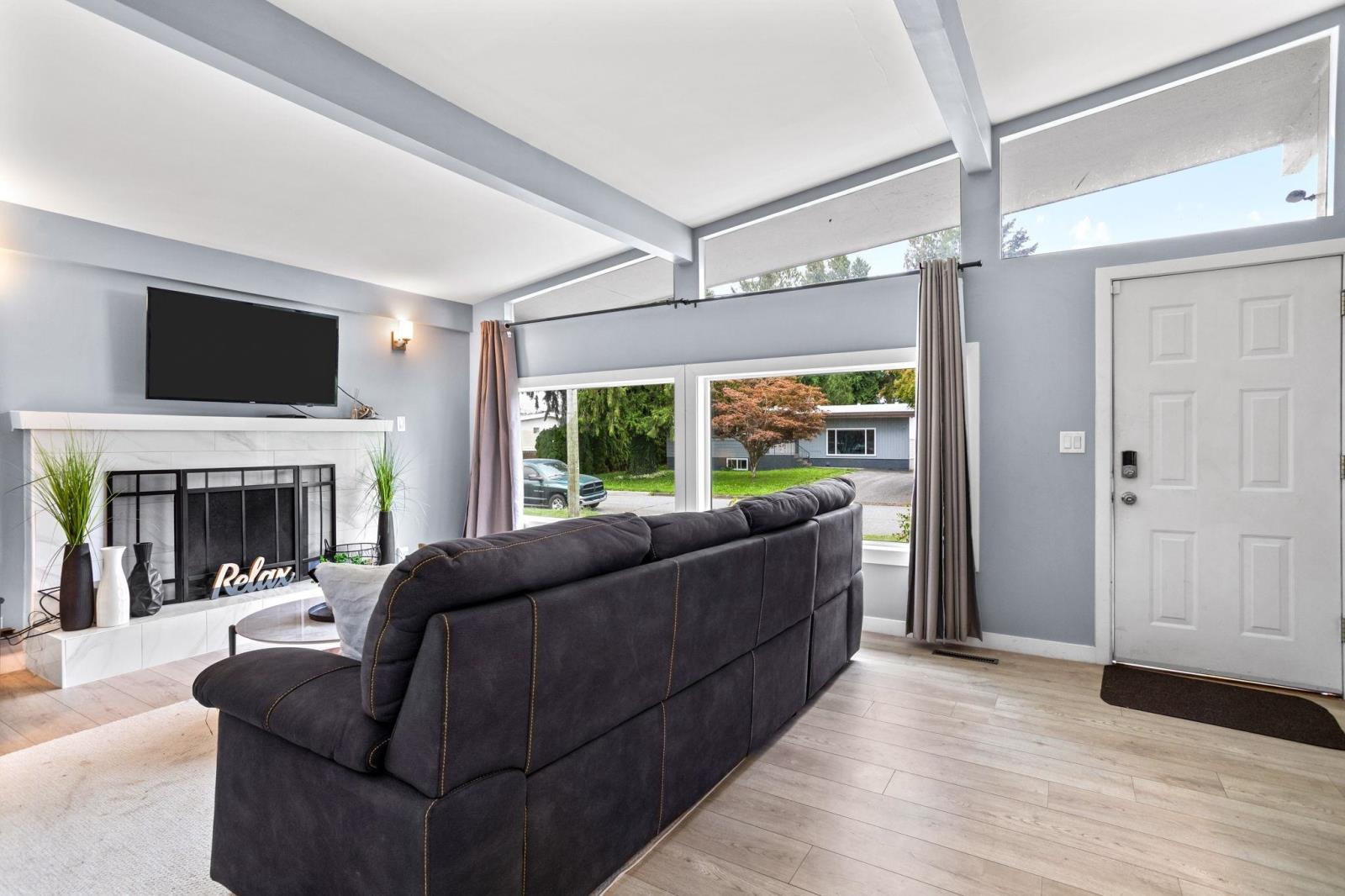 Property at 45415 BARTON AVENUE image 4