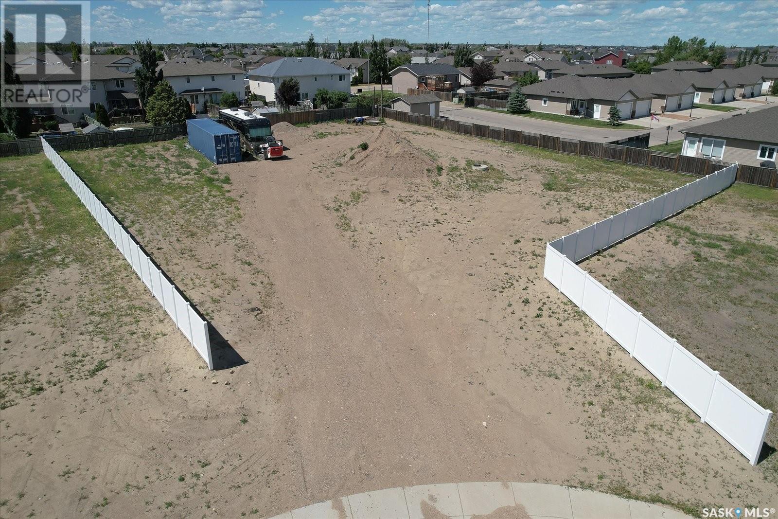 9 Loewen Court, Warman, Saskatchewan  S0K 1A0 - Photo 4 - SK996327