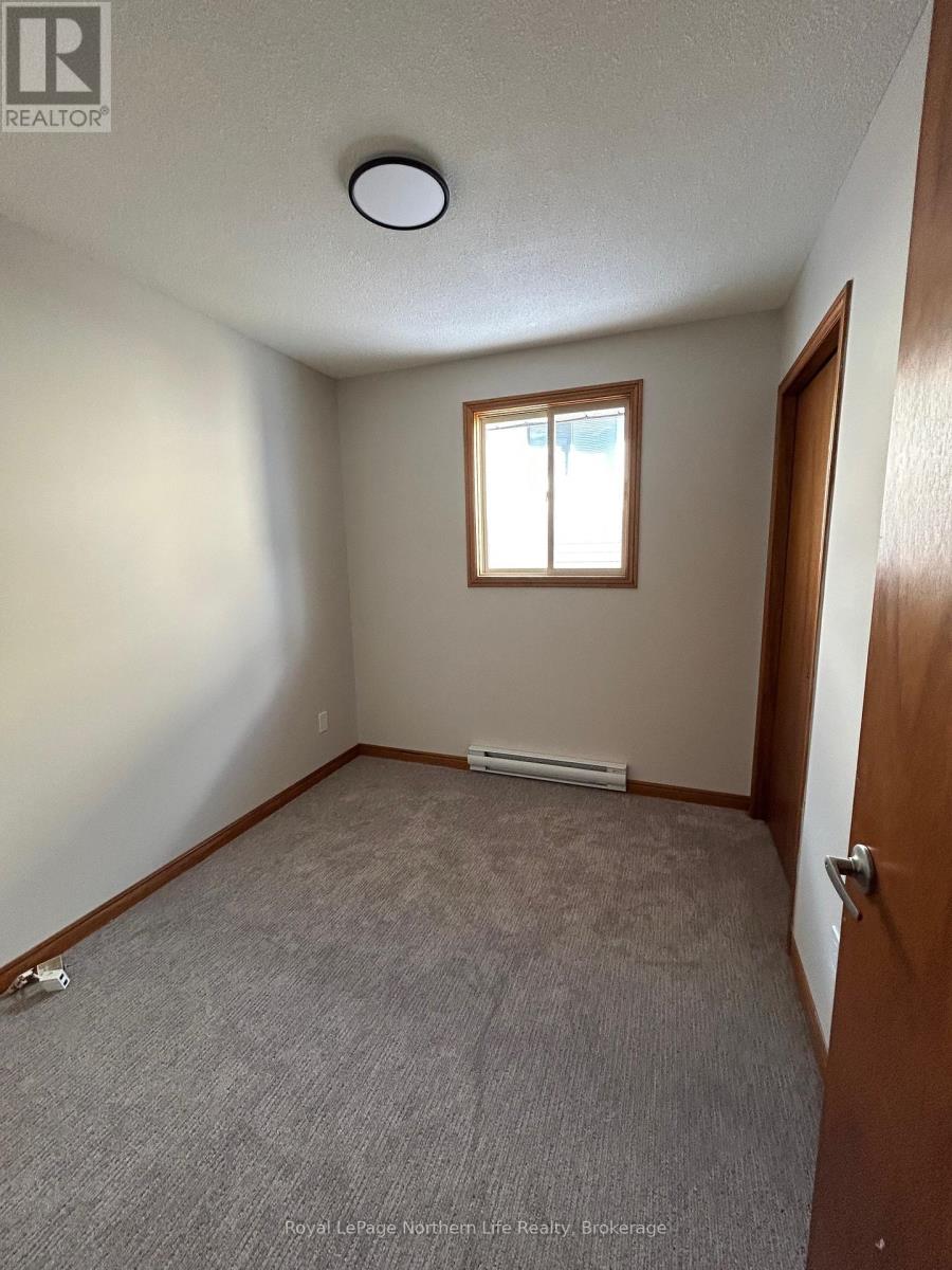 421 Oakwood Avenue, North Bay, Ontario  P1B 9A8 - Photo 10 - X11982155