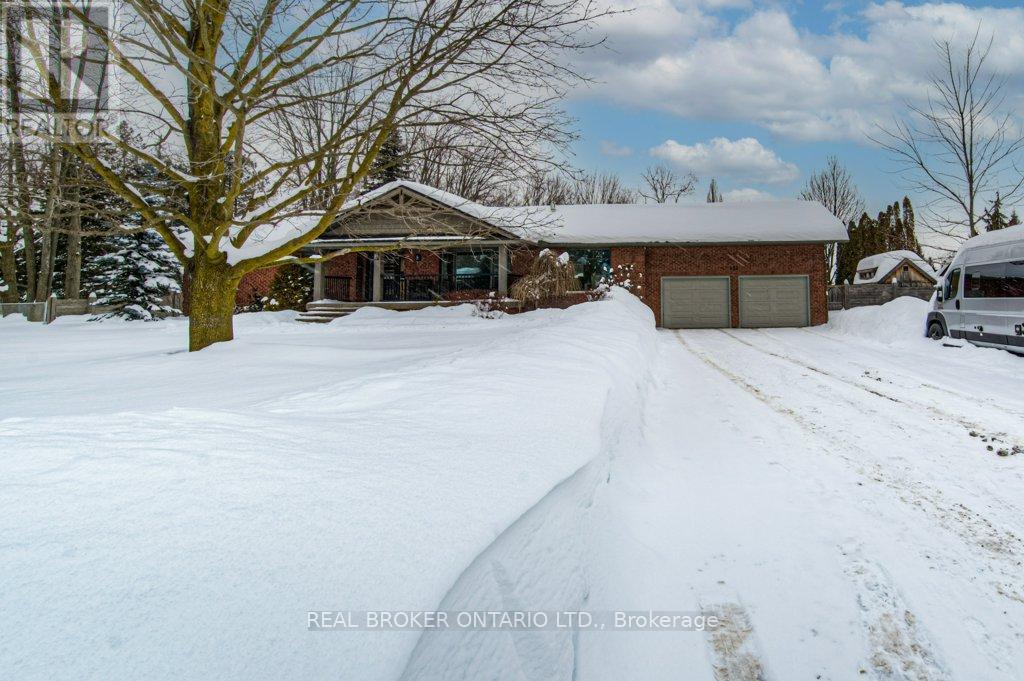 424 Lexington Road, Waterloo, Ontario  N2K 2K3 - Photo 2 - X11982150