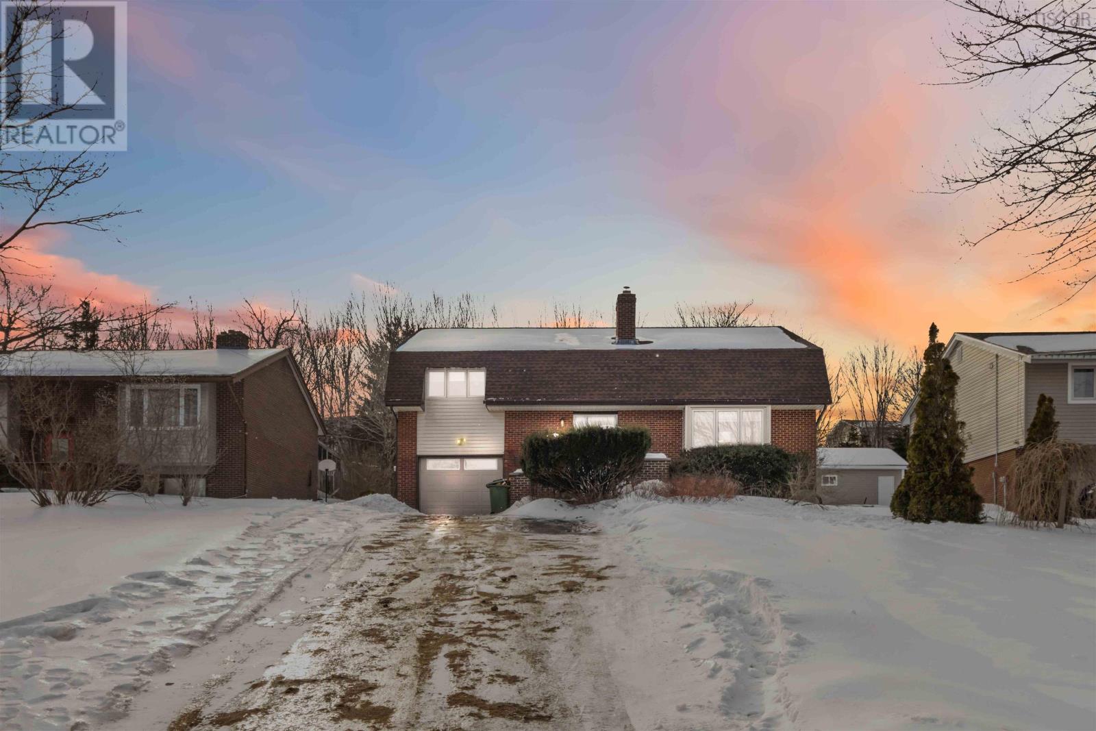 23 Delwood Place, Dartmouth, Nova Scotia  B2V 1S4 - Photo 1 - 202503314