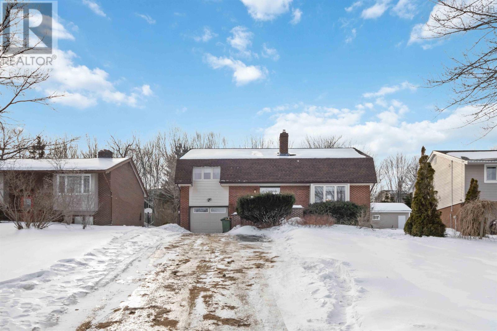 23 Delwood Place, Dartmouth, Nova Scotia  B2V 1S4 - Photo 2 - 202503314