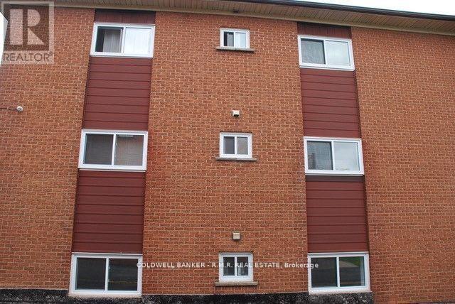 439 Austen Court, Oshawa, Ontario  L1H 6K7 - Photo 4 - E11982214
