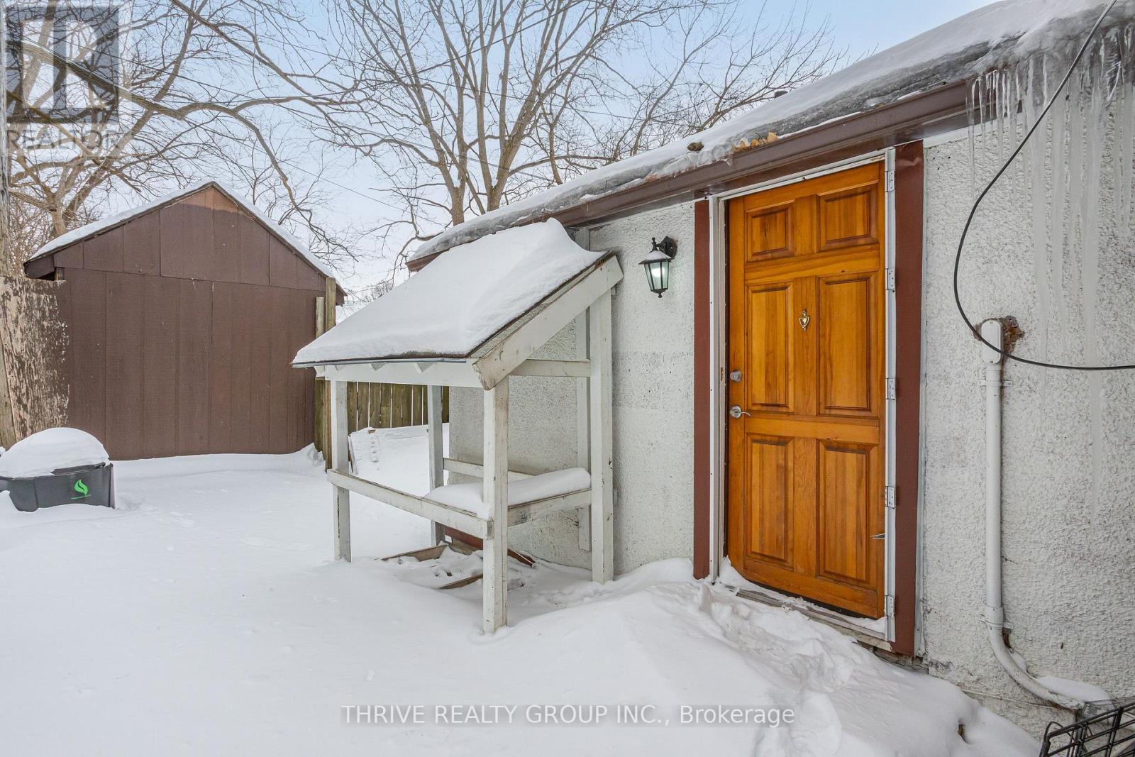 Photo 33 of 35 for 225 Simcoe Street