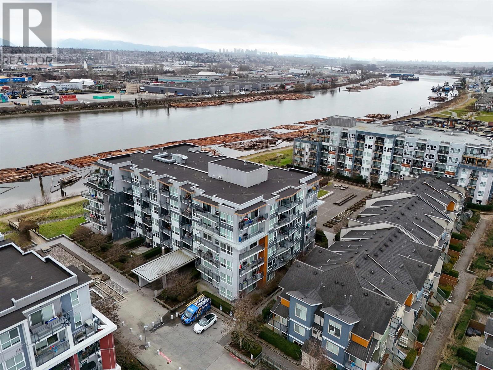 Listing Picture 32 of 34 : 209 10155 RIVER DRIVE, Richmond / 烈治文 - 魯藝地產 Yvonne Lu Group - MLS Medallion Club Member