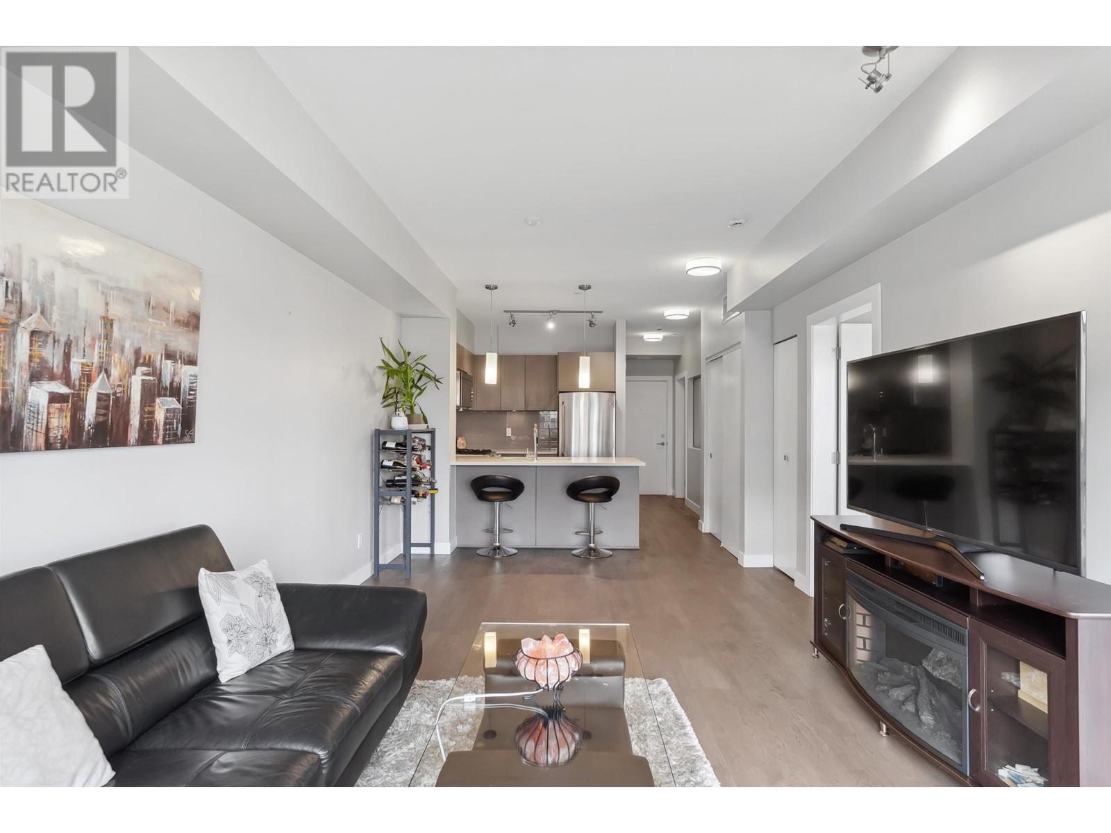 Listing Picture 7 of 34 : 209 10155 RIVER DRIVE, Richmond / 烈治文 - 魯藝地產 Yvonne Lu Group - MLS Medallion Club Member