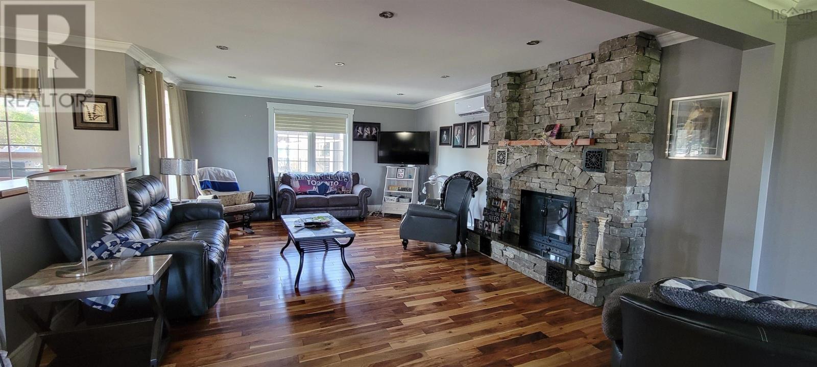 568 Seaview Drive, Upper North Sydney, Nova Scotia  B2A 3N8 - Photo 17 - 202503333