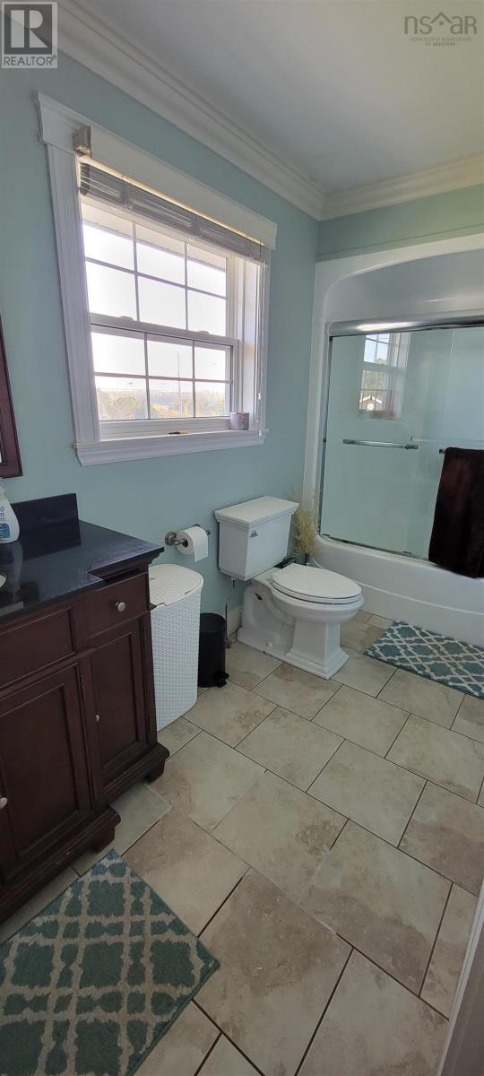 568 Seaview Drive, Upper North Sydney, Nova Scotia  B2A 3N8 - Photo 31 - 202503333
