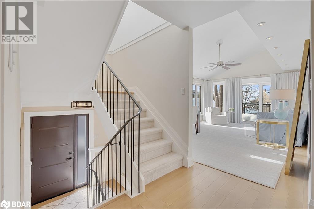 27 Berczy Street, Barrie, Ontario  L4M 3P6 - Photo 8 - 40685707