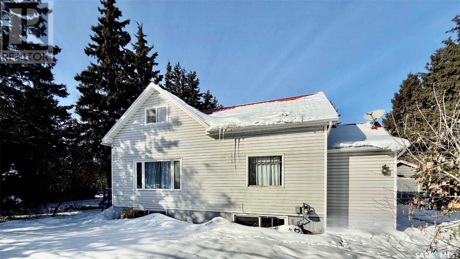 609 3rd AVENUE E, meadow lake, Saskatchewan