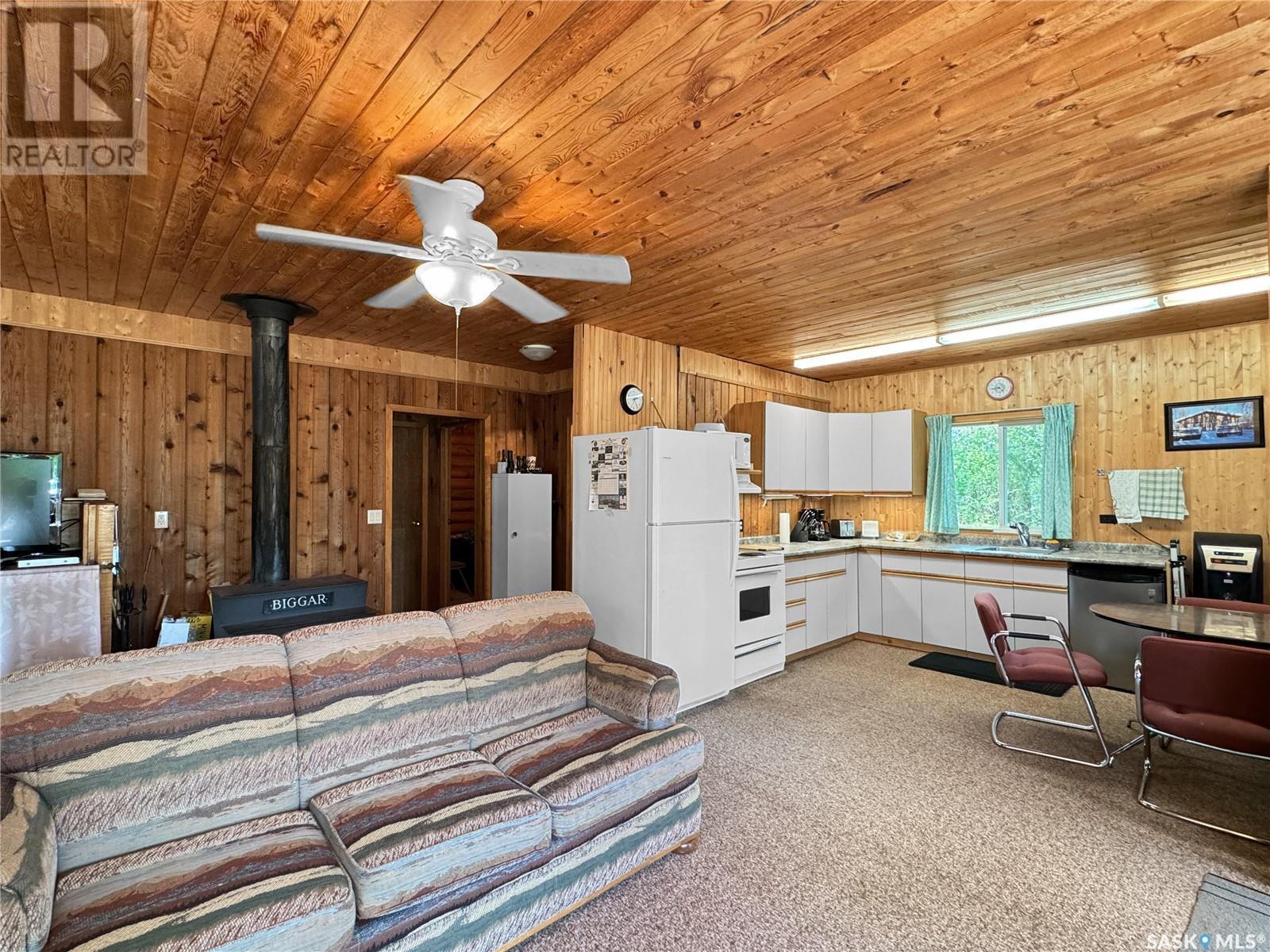 300 Loon Drive, Big Shell, Saskatchewan  S0J 2G0 - Photo 8 - SK996310