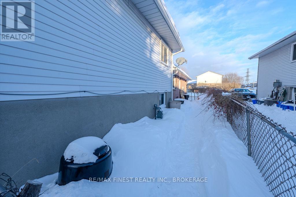 629 Davis Drive, Kingston, Ontario  K7M 7Y6 - Photo 45 - X11982372