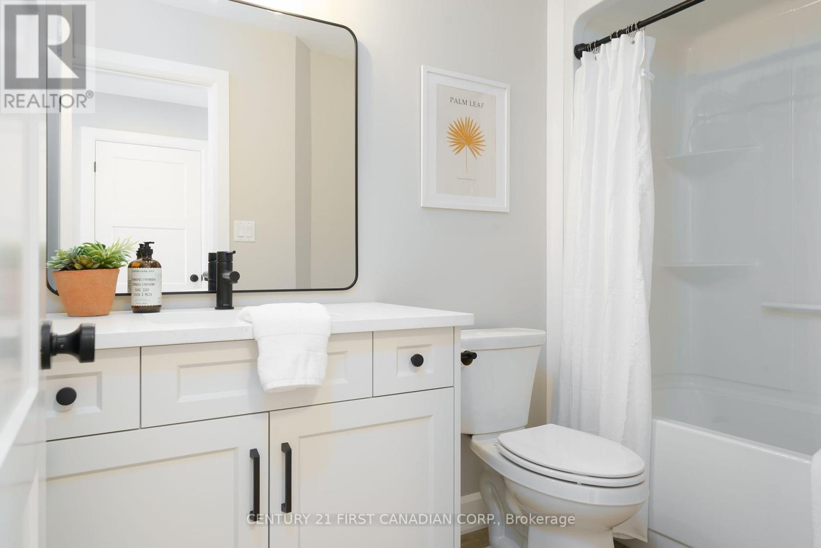 21 Hamilton Street, North Middlesex (Alisa Craig), Ontario  N0M 1A0 - Photo 6 - X11982288
