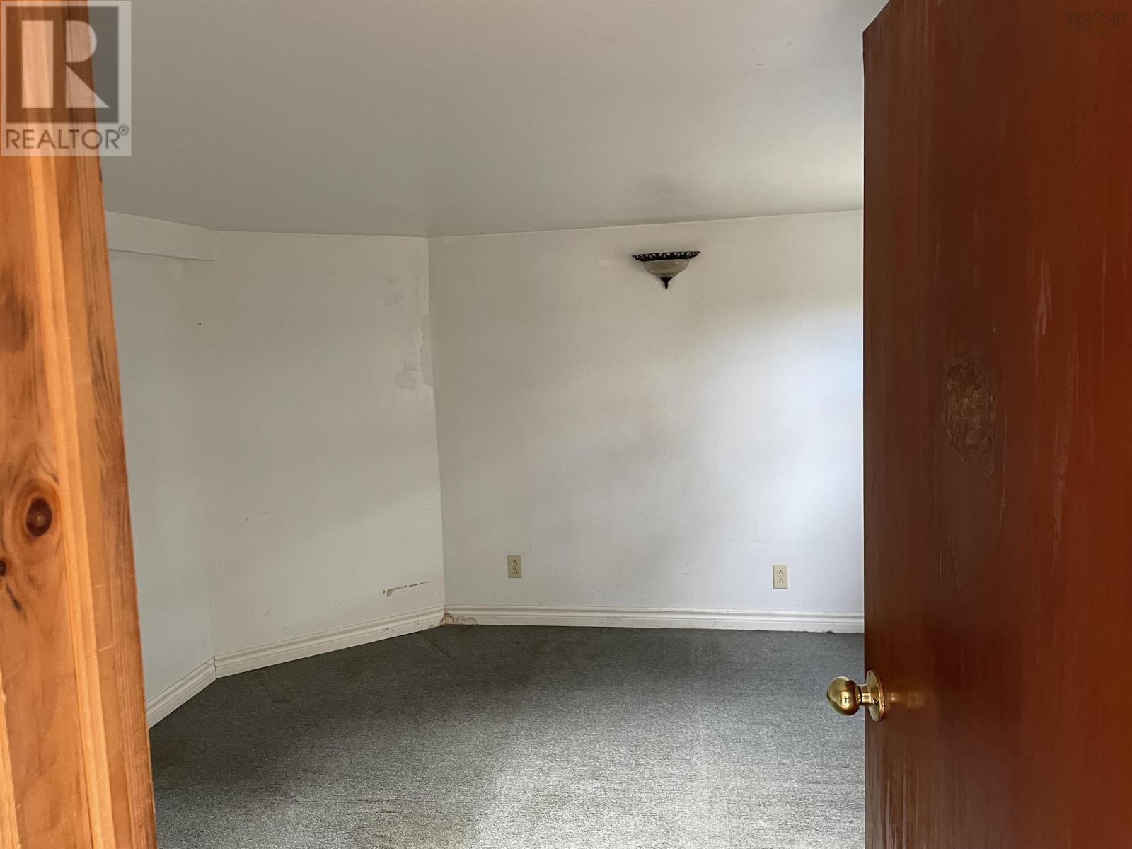 393 St. Phillips Street, Bridgewater, Nova Scotia  B4V 1W7 - Photo 19 - 202503340