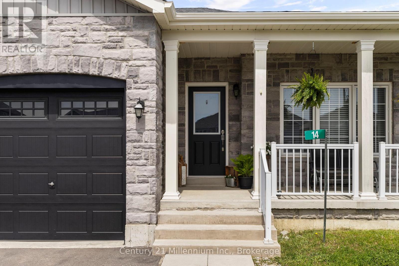 14 Drysdale Drive, Springwater, Ontario  L0L 1P0 - Photo 3 - S11982373