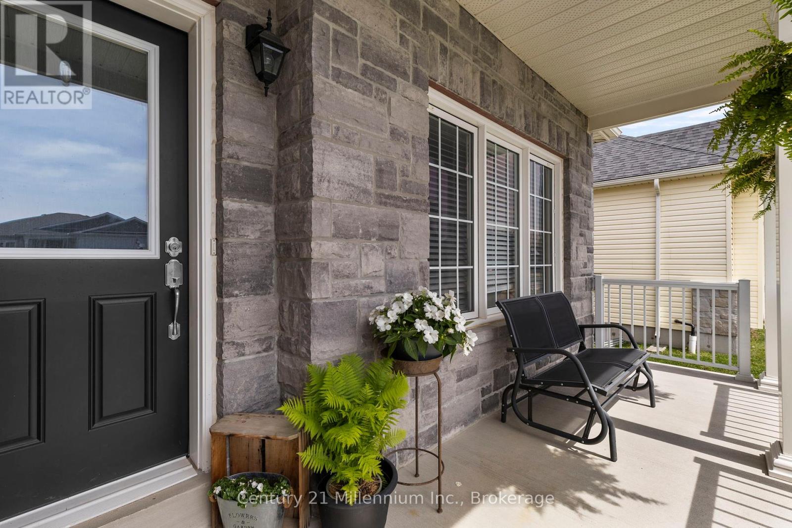 14 Drysdale Drive, Springwater, Ontario  L0L 1P0 - Photo 4 - S11982373